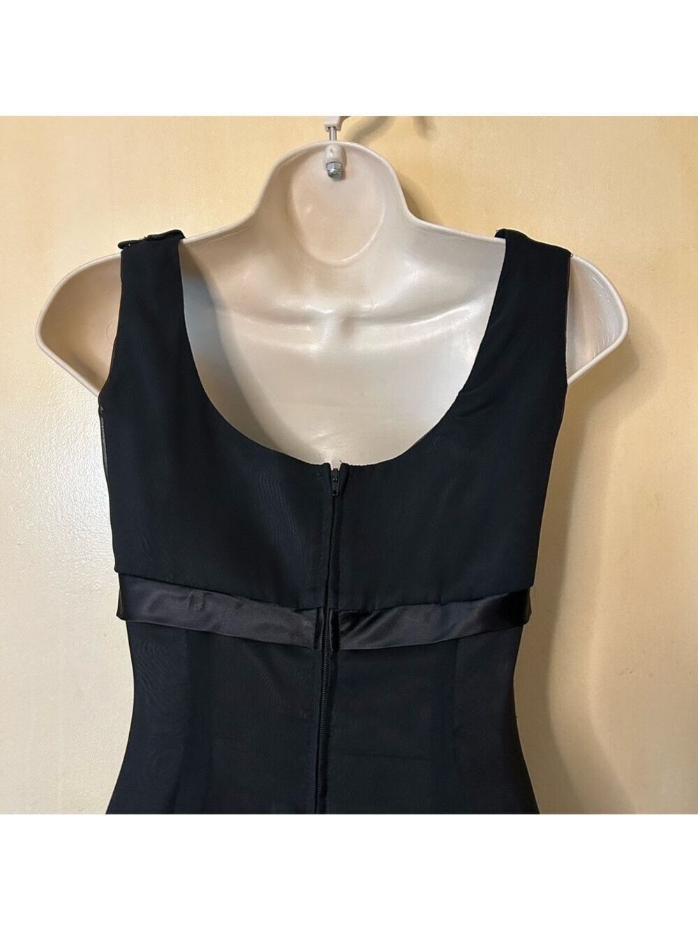 De Laru Vintage Black Maxi Dress with Bow and Sequin Detail size 4 - Picture 7 of 12
